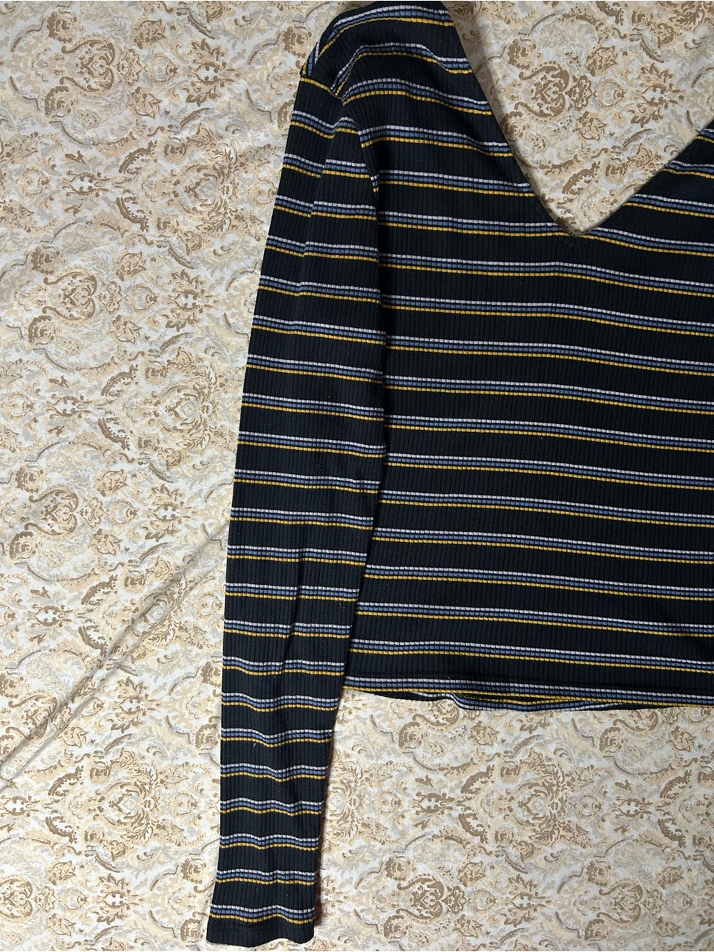 PacSun Navy Stripe V-Neck Long Sleeve Crop Top with Yellow Accents - Picture 6 of 9